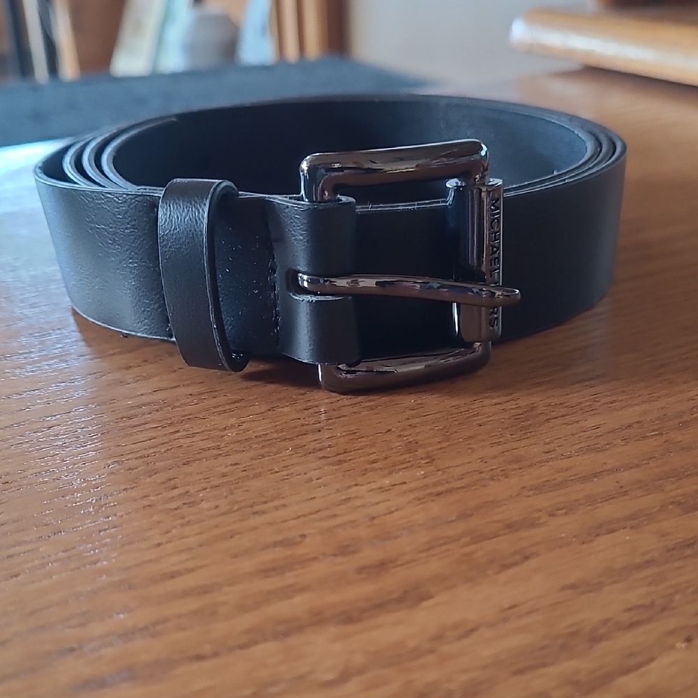 Michael Kors Belt w/gunmetal buckle-NWOT, Sz LG